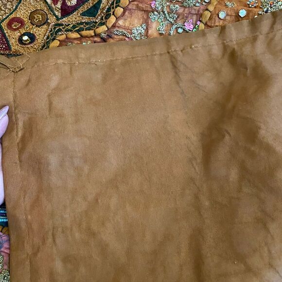 Indian 100% silk beaded wall decoration 38x59 inch, handmade - Picture 7 of 9